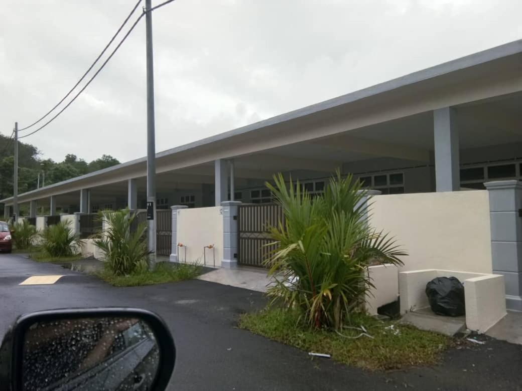 Ulfah Mersing Exterior foto